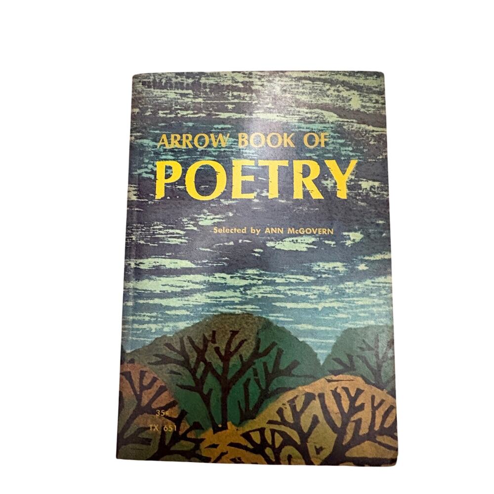 Vintage 1965 Arrow Book of Poetry Ann McGovern 1st Printing Scholastic Paperback